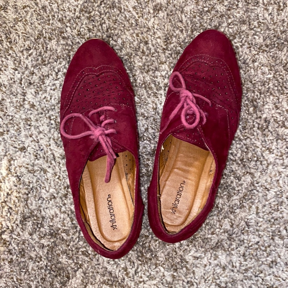 Red Oxford flats